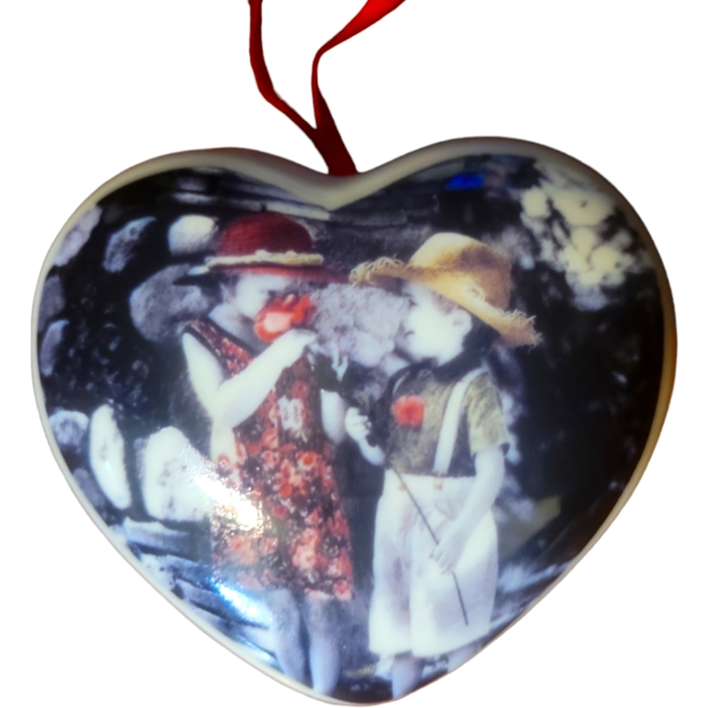 Vtg 97 Pretty As A Picture Alaska Momma NBM Bahner Studios Potpourri Ornament